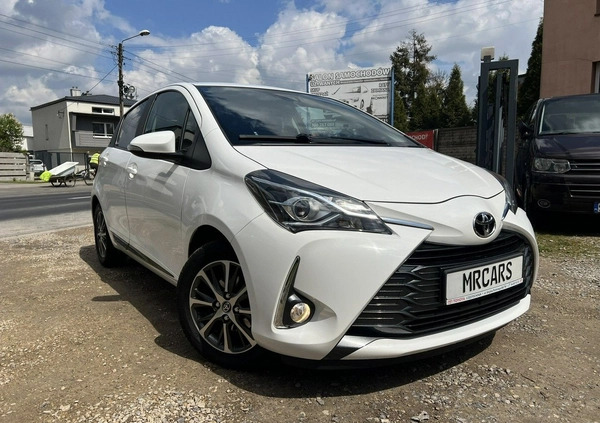 Toyota Yaris cena 57500 przebieg: 70000, rok produkcji 2020 z Łuków małe 781